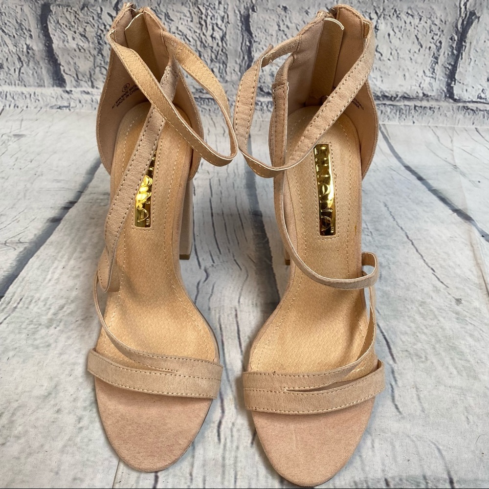 Lulu's Liliana Block Heel Sandals